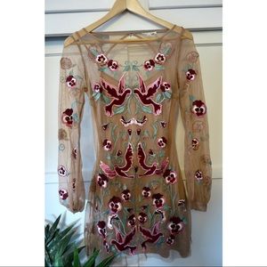 Dove Embroidery long sleeve backless mini dress